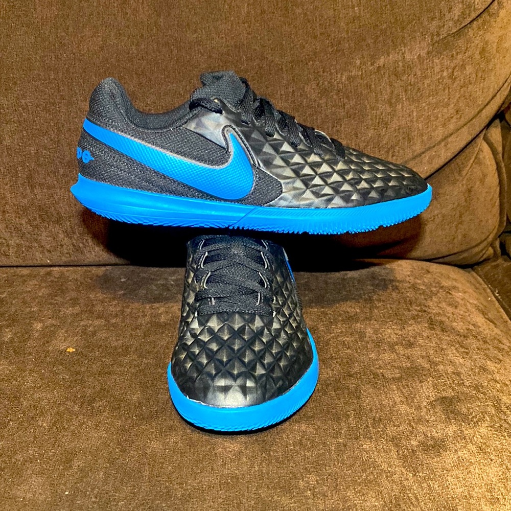 Nike Tiempo Sneakers